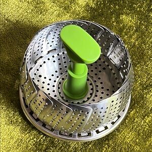 NWOT Silver and Green Kitchen Steamer Basket with Ornamental Design
